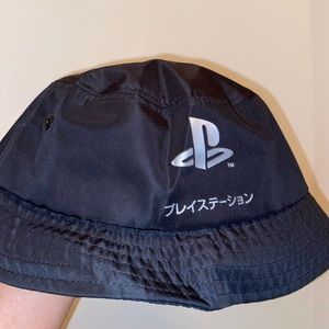 PLAYSTATION BLACK BUCKET HAT H&M!!